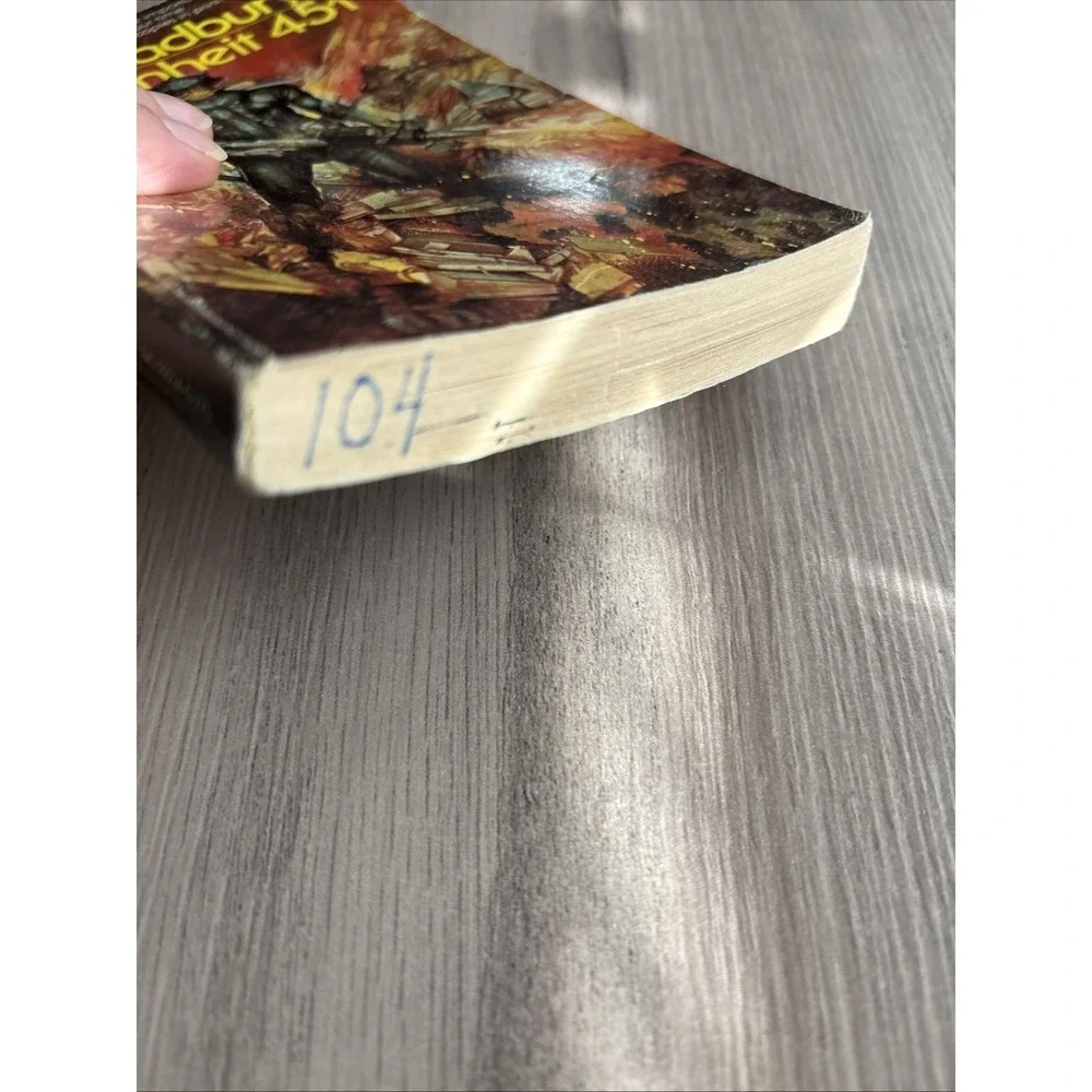 Fahrenheit 451 Ray Bradbury Illustrated by Barron Storey Del Rey Paperback